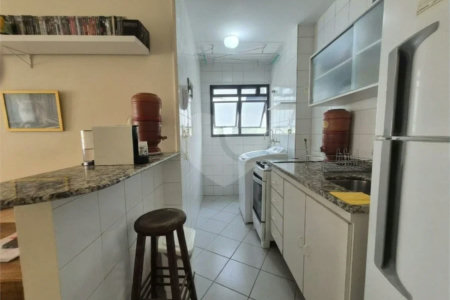 Apartamento 2 quartos, sacada e vaga em Santa Cecília