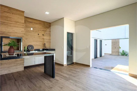 Indaiatuba - Condomínio Milano - Sobrado - 350 m² de terreno - 240 m² de área construída - 4 vagas de garagem, sendo 2 cobertas - Salas de estar e jantar integradas - 3 suítes com closet e varanda no pavimento superior - Escritório no térreo - Espaço gourmet com churrasqueira - Banheiro externo