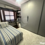 Casa com 400m², 4 dormitórios, sendo 3 suítes, 5 vagas de garagem, à venda na Vila Prudente.