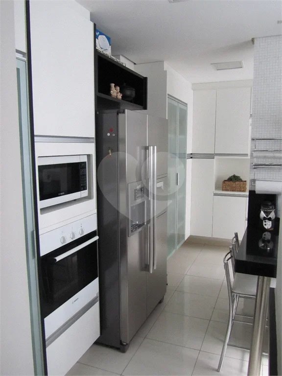 Cobertura Duplex com 126,metros quadrados próximo ao Shopping Pátio Paulista.
