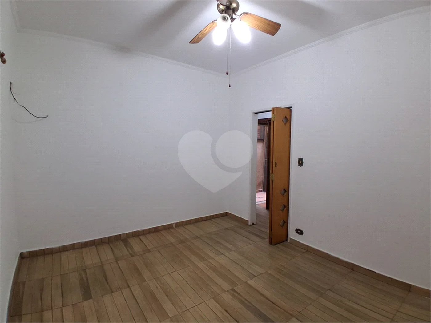 Casa ampla com 3 dormitórios, 2 vagas , quintal Parada Inglesa