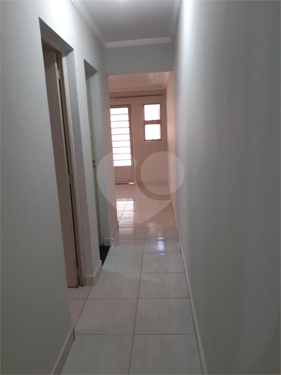 Casa Térrea no Condomínio Sempre Verde I.