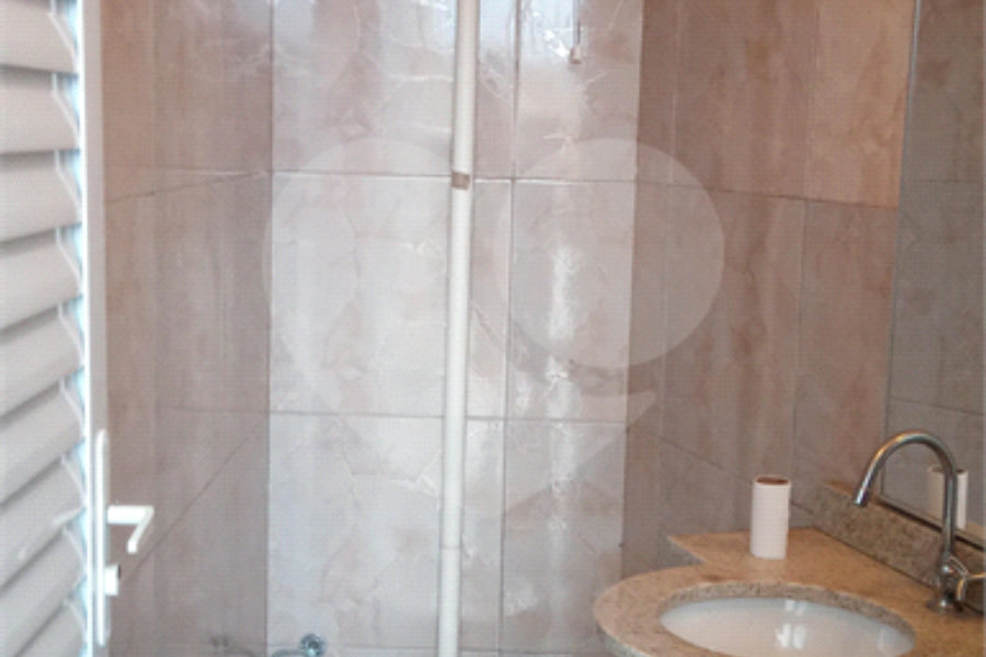 Excelente Sobrado na Cidade Lider - Casa - vendo