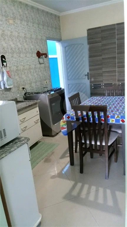 Sobrado com 212m² , 3 dormitórios , 2 vagas , à venda em Santo André.