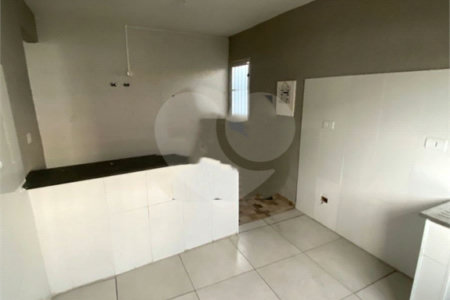 Oportunidade Única para Renda: 5 Casas em 328 m² no Bairro Saúde!
