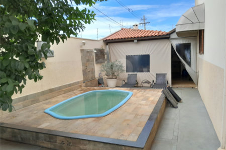 Casa para venda no Planalto Paraíso.