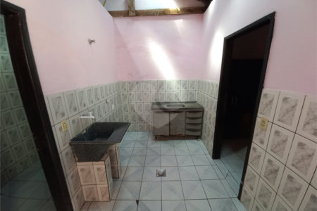 Sobrado à venda com excelente distribuição de espaços