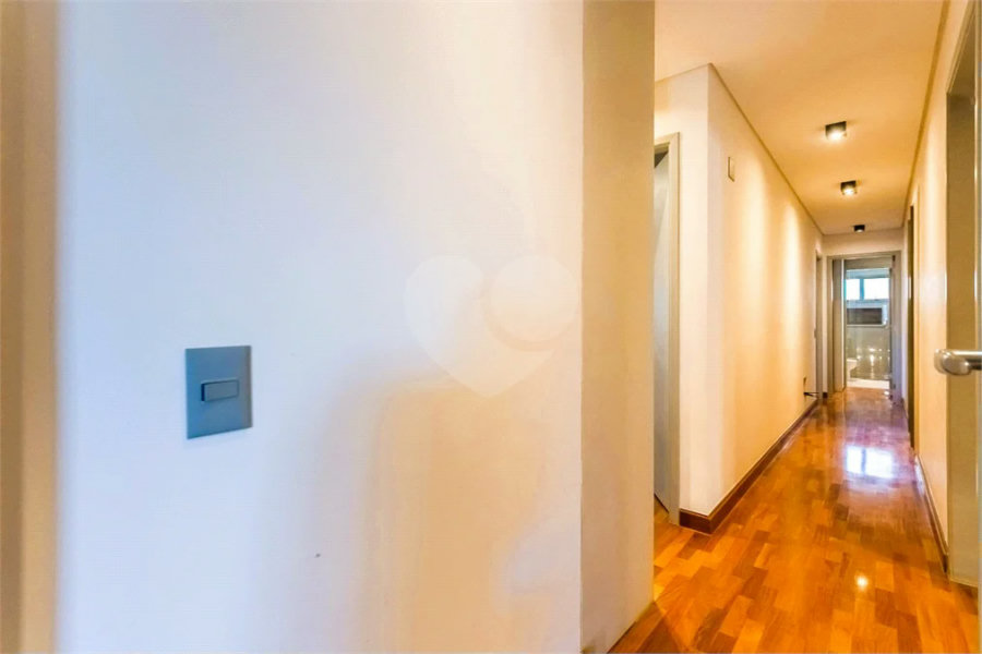 Vila Clementino - Apartamento reformado | 186 m² | 3 suítes | 3 vagas livres