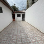 Excelente Casa de Esquina na Vila Monteiro – Oportunidade para Moradia ou Comércio