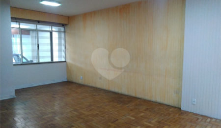 Sobrado à venda com 3 quartos em Vila Cordeiro, São Paulo, SP