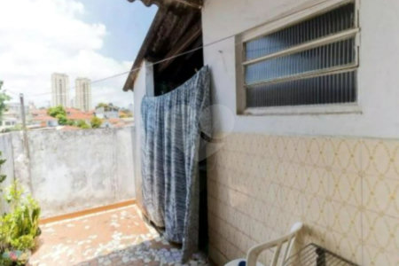 Casa com 300m², 4 quartos, garagem para 4 carros, à venda na Avenida Cangaíba