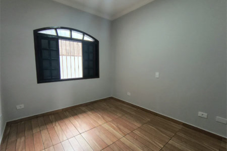 Sobrado à venda com 3 quartos, sendo 1 suíte,  em Jardim D'abril, Osasco, SP