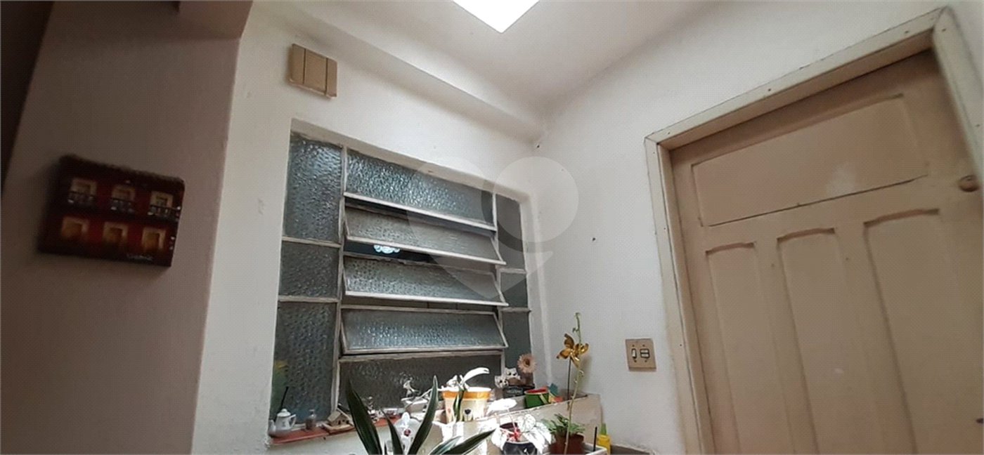 Casa Térrea Ampla com 4 Dormitórios, Suíte e Quintal à Apenas 15 Minutos do Estação Tatuapé.