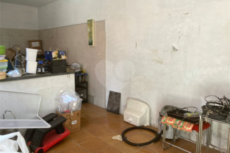 Vende-se excelente casa próxima ao Centro