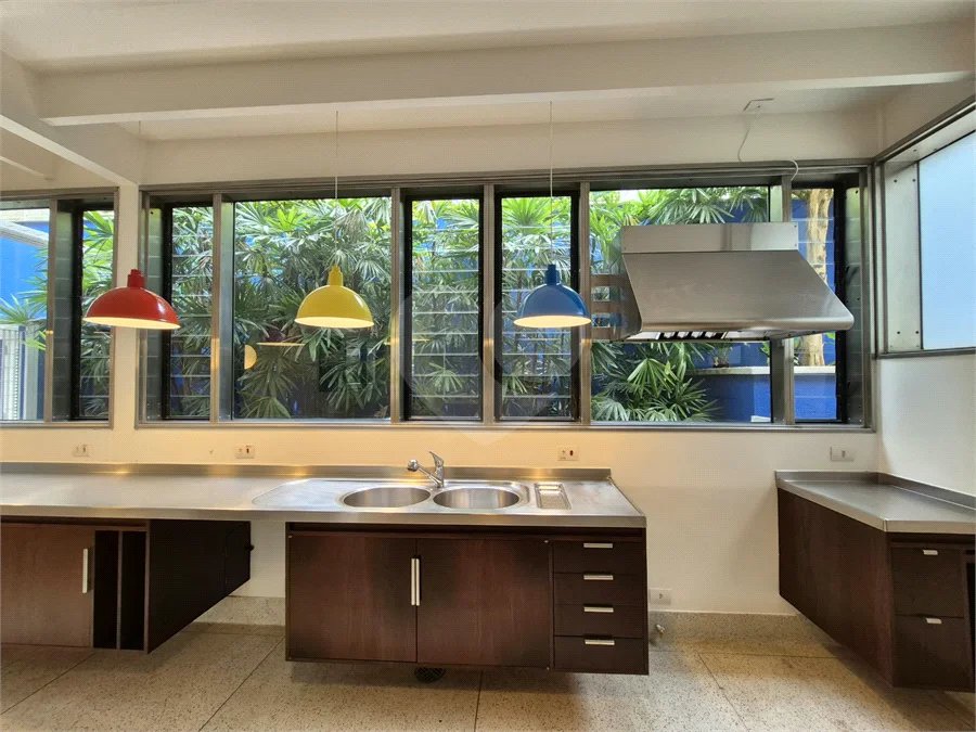 Casa a venda ou locação no Tamboré 1