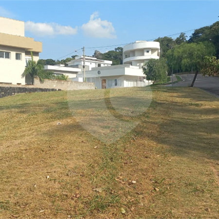 Terreno à Venda no Condomínio Santa Isabel 1