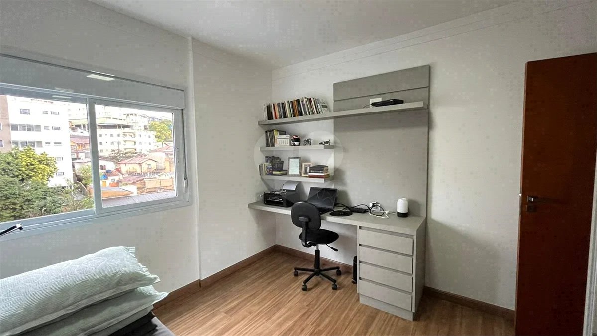 Apartamento à venda com 3 quartos, sendo 1 suíte, no Centro, Poços de Caldas - MG