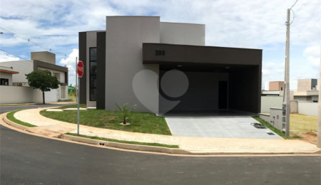 Casa à venda com 3 suítes no condomínio Village Damha IV, São Carlos - SP
