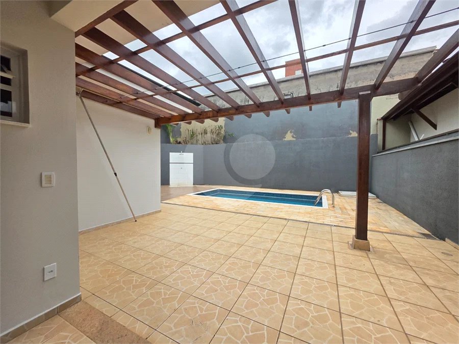 Casa para Locação no Condomínio Terras de São Francisco em Vinhedo/SP