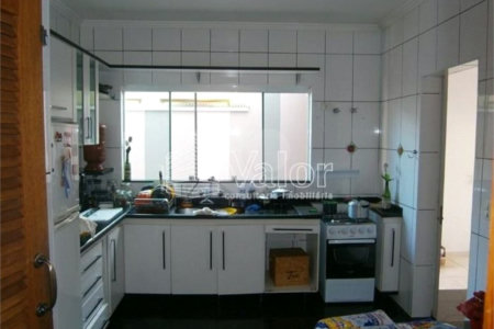 Casa com 4 dormitórios