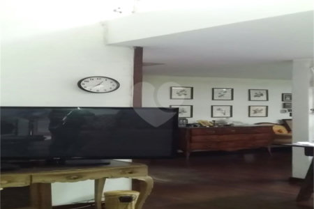 Casa Térrea à venda com 4 quartos, sendo 1 suíte, em Granja Julieta, São Paulo, SP