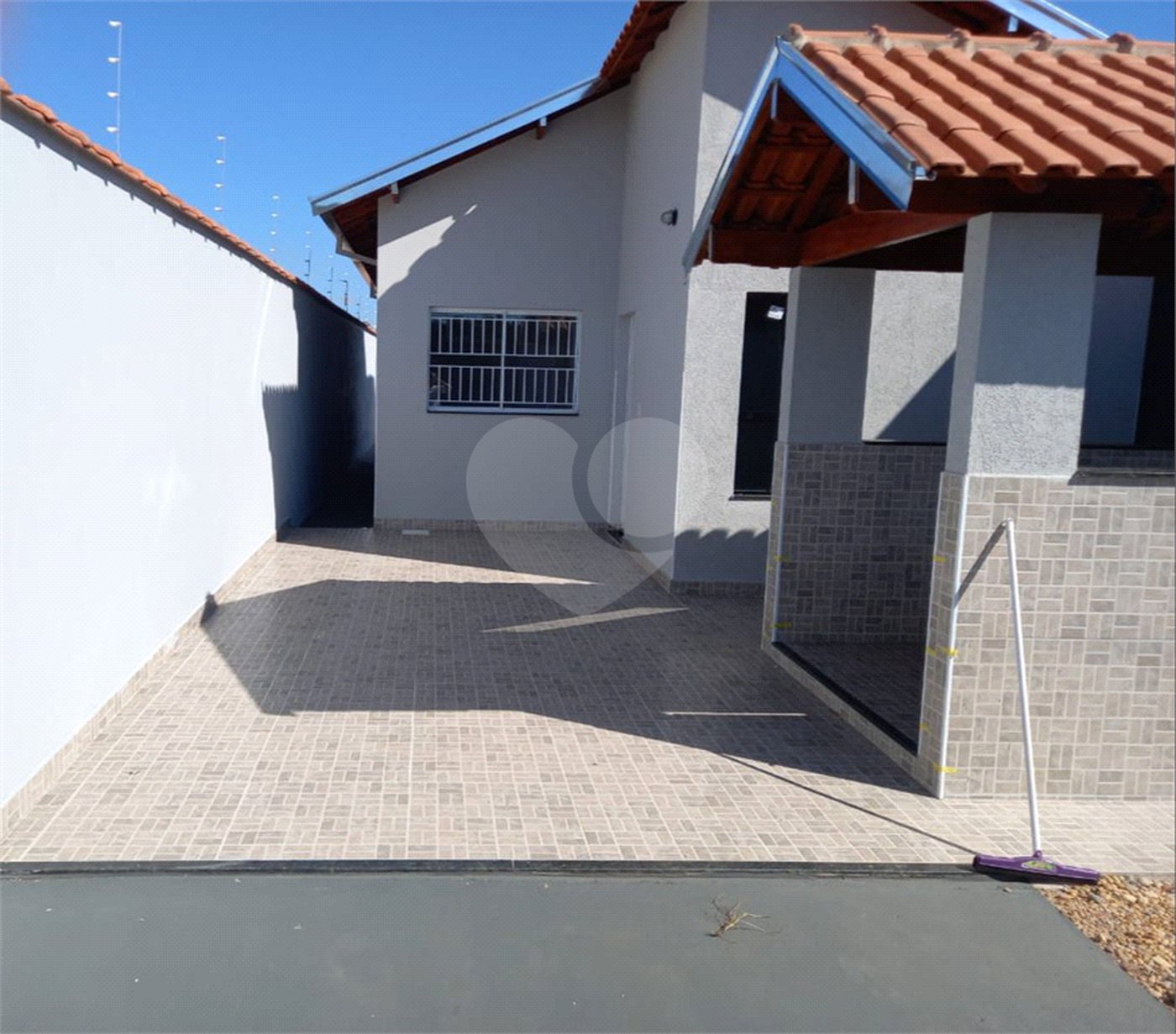 Casa térrea em Araraquara/SP.