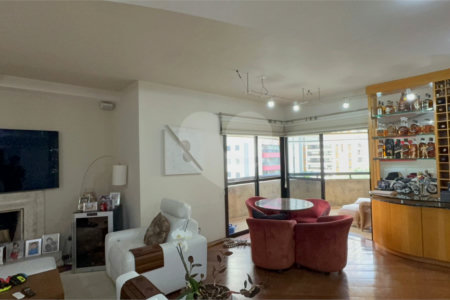 Apartamento á venda - Vila Clementino