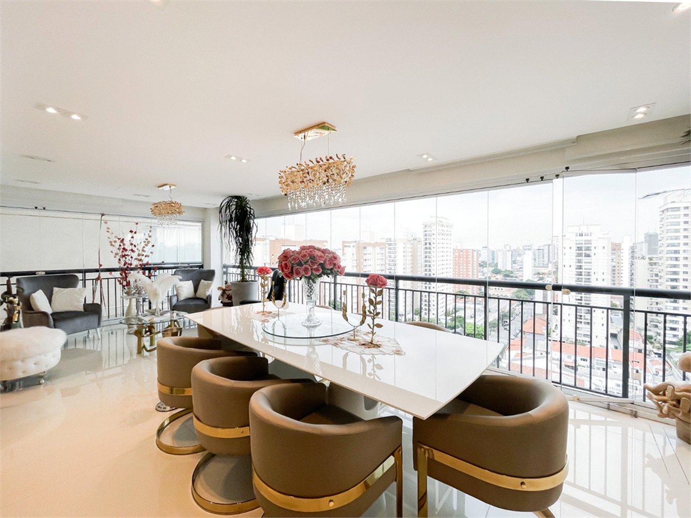 Apartamento á venda no Ipiranga com 170m2, com 3 suítes próximo ao Museu e parque do ipiranga.