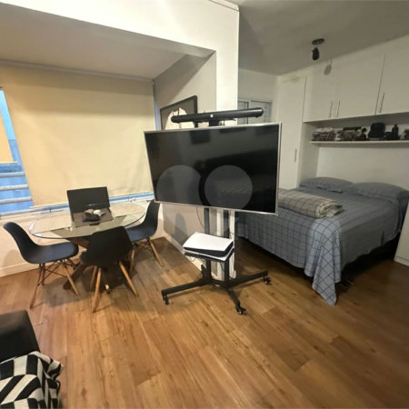 Apartamento à venda Bela Vista, 38m², andar alto, 1 dormitório, 1 vaga, lazer, porteira fechada