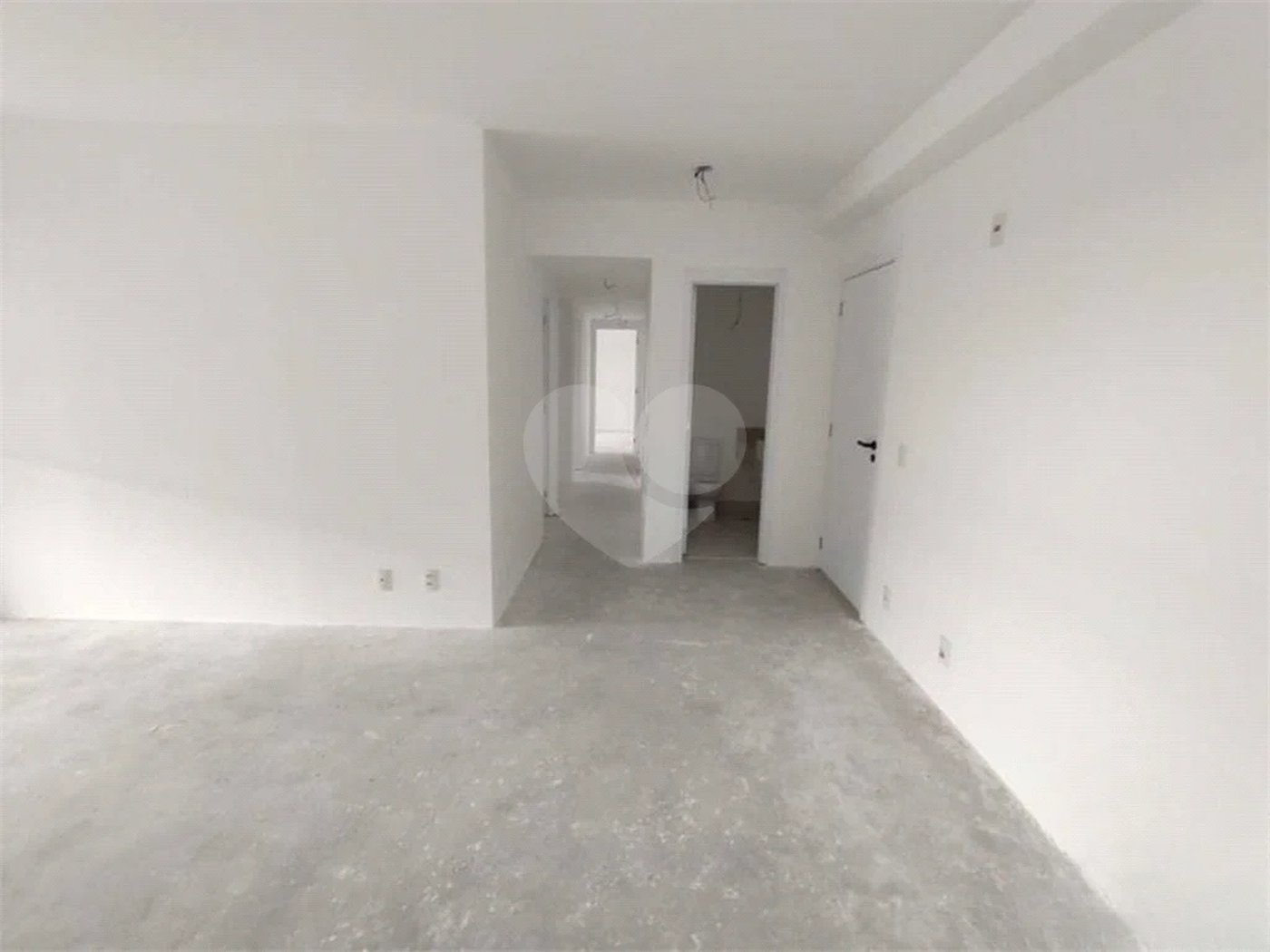 Apartamento novo com 129m² na Mooca com 2 suítes e 2 vagas.