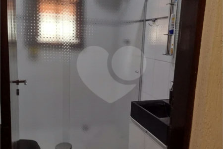 Casa com 180m² , 3 dormitórios , sendo 1 suíte , 2 vagas , à venda em Itaquera