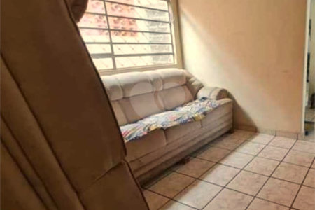 Casa térrea para venda em Descalvado/SP.