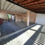 Ó TIMO CASA COM 3 QUARTOS E TERRAÇO EM CONTOMINIO FECHADO