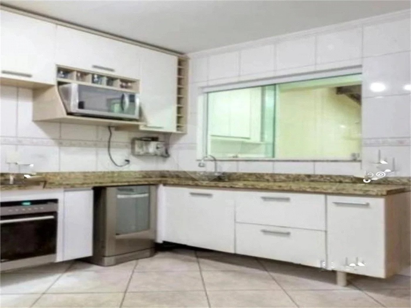 Casa à venda com 3 suítes em Chácara Mafalda, São Paulo, SP