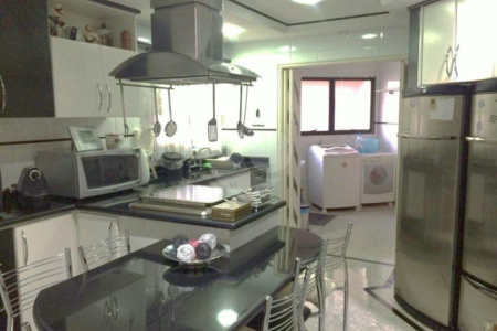 Apartamento na Saúde 126m² 3 dorm/3vagas Aceita permuta por imóvel na praia