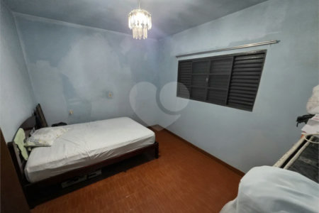 Casa térrea, 2 dormitórios com salão comercial Jd. Nova São Carlos