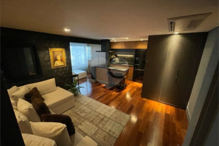 Magnífica Cobertura Penthouse à venda no condomínio Piscine Resort.