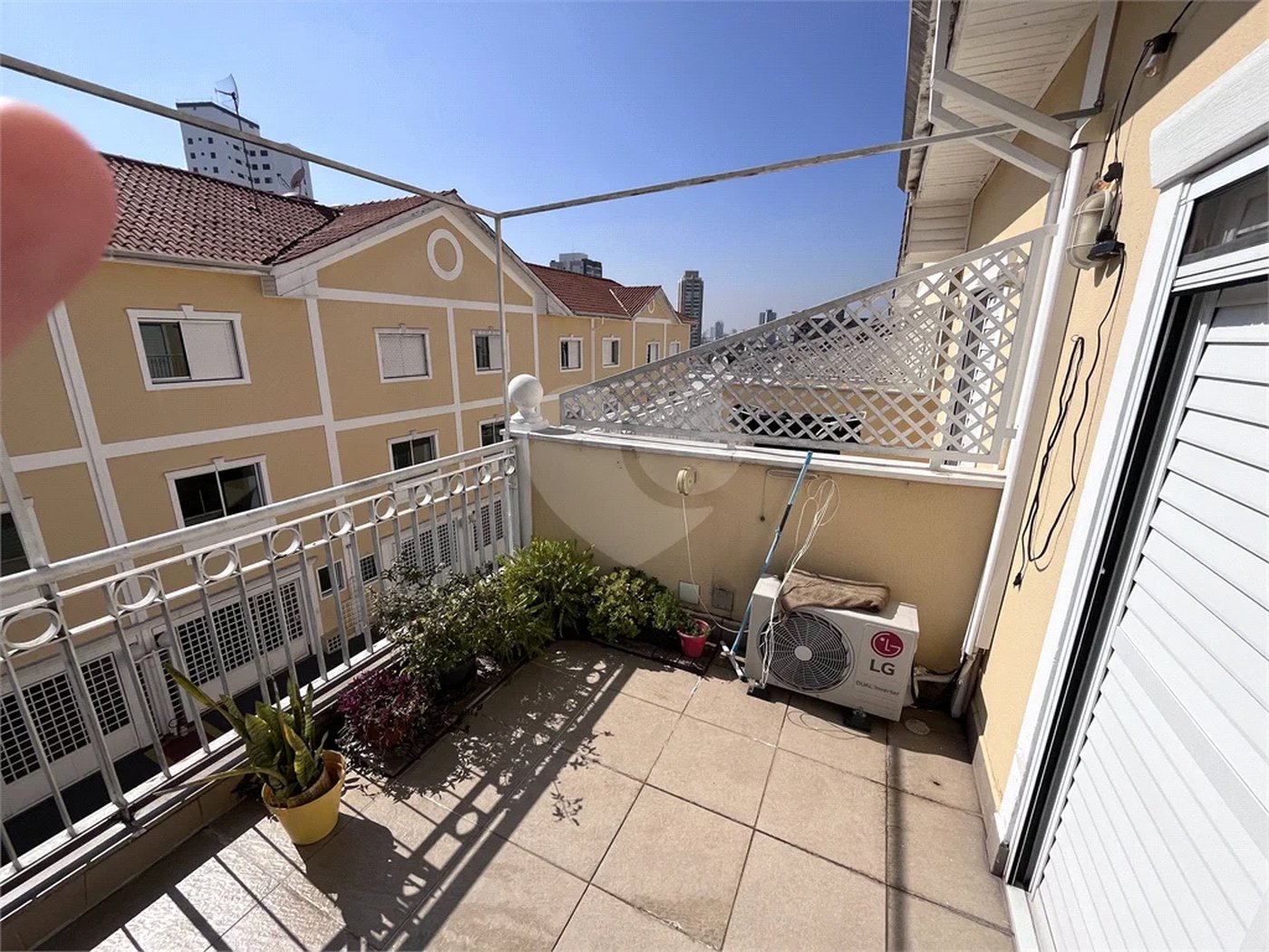 Casa à venda com 2 quartos, sendo 1 suíte, no condomínio Cond Villa D'este, São Paulo - SP