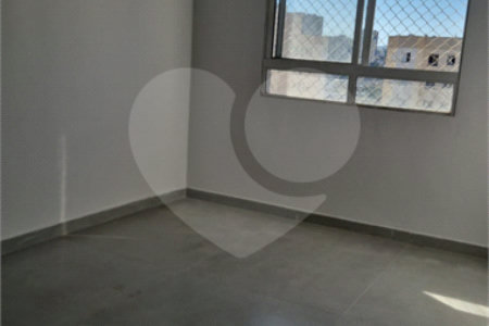 Apartamento à venda – Com 2 quartos e 1 vaga