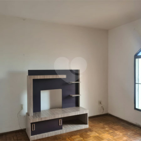Casa térrea para venda.