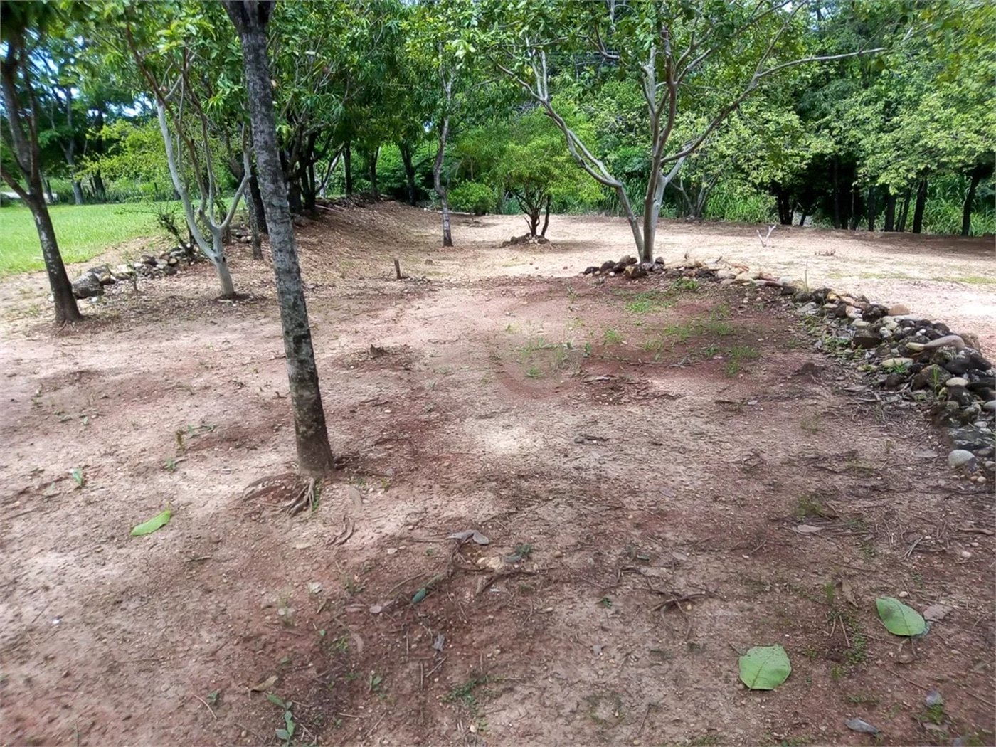 Chácara à venda na Avenida das Ondas em Piracicaba/SP.