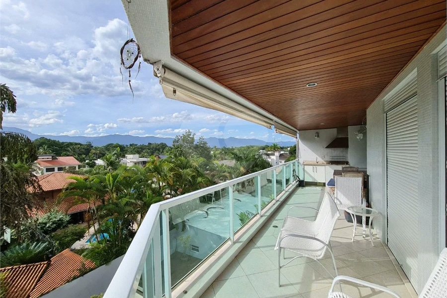 Apartamento à venda com 4 quartos, sendo 2 suítes, em Riviera de São Lourenço, Bertioga, SP
