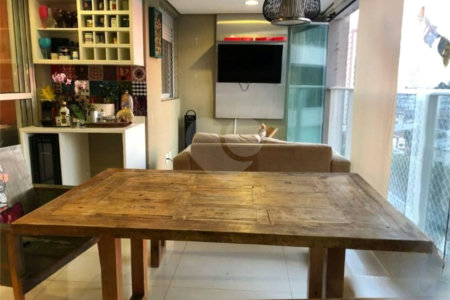 Apartamento na Mooca 3 suítes 108m² com 2 vagas, repleto de área de lazer.