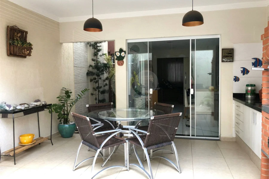 Casa à Venda no Bairro Caxambu – Piracicaba/SP