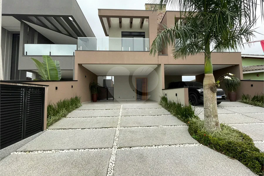Casa à venda ou para alugar com 5 quartos, sendo 4 suítes,  em Morada da Praia, Bertioga, SP