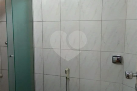Apartamento Reformado à Venda – Localização Privilegiada!
