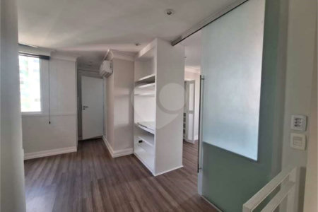 Apartamento para locação com 2 dormitórios, sendo 1 suíte com 02 vagas, totalmente climatizado nos 3 ambientes