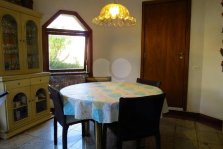 Casa de Vila à venda com 5 quartos, sendo 3 suítes, em Morumbi, São Paulo, SP