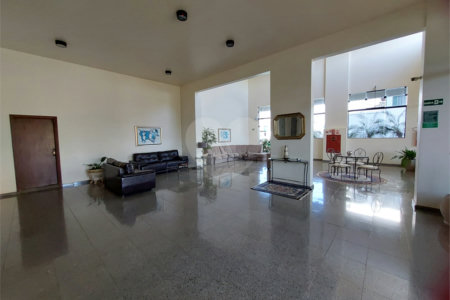 Apartamento com 130m² enfrente ao São Carlos Clube