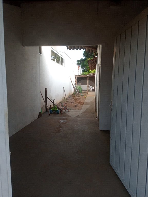 Casa térrea para venda, com 2 dormitórios.